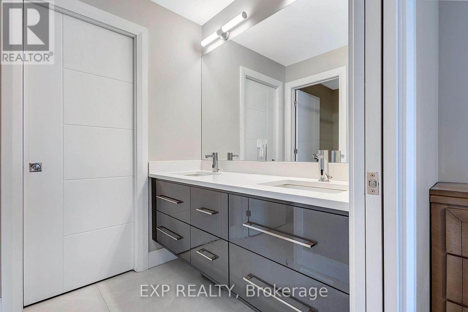 348 Abbeydale Circle, Ottawa, Ontario  K2K 0E9 - Photo 11 - X12937496