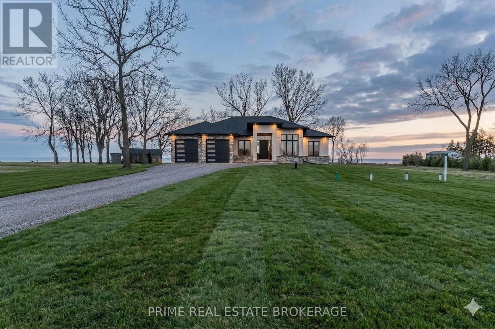 9 BLACK WALNUT DRIVE, Norfolk, Ontario