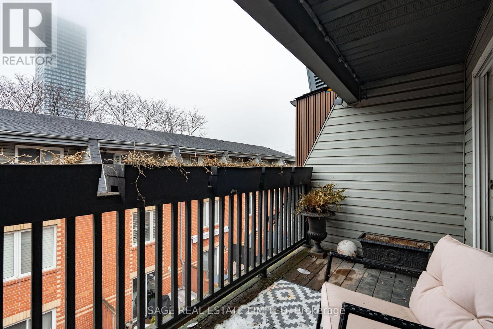 6 Old Trillium Lane, Toronto, Ontario  M5A 4T2 - Photo 38 - C12980130