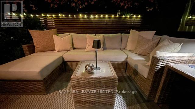 6 Old Trillium Lane, Toronto, Ontario  M5A 4T2 - Photo 49 - C12980130