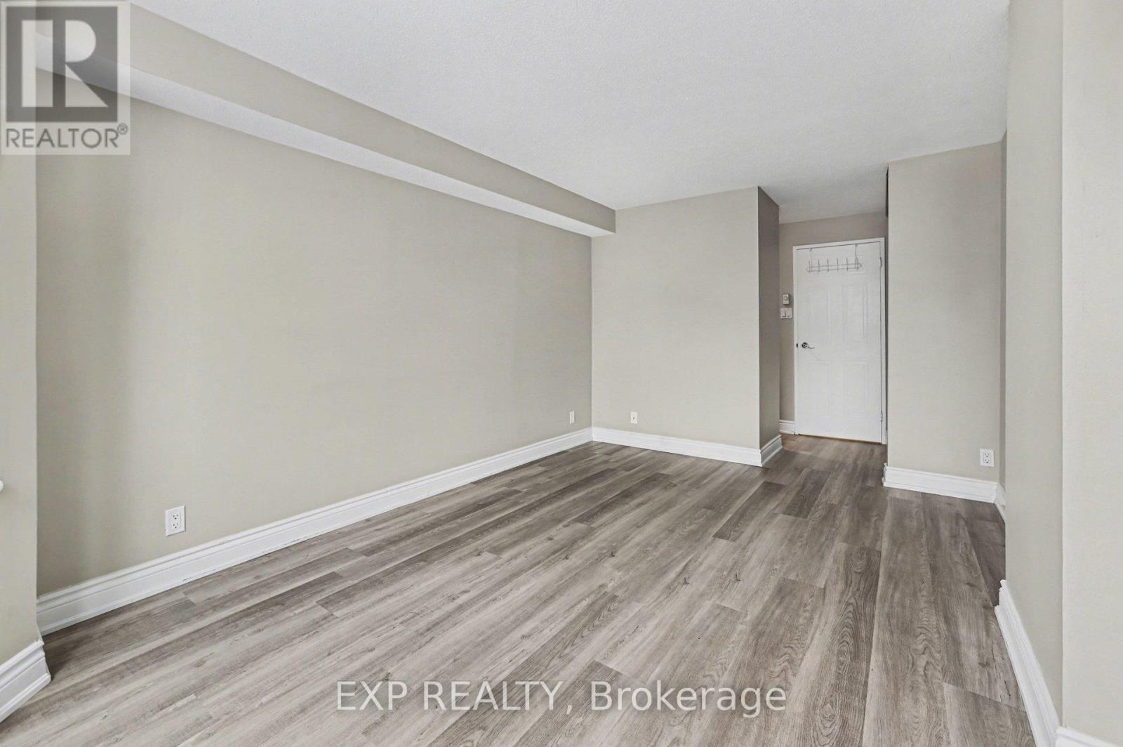 404 - 80 Sandcastle Drive, Ottawa, Ontario K2H 9E7 - Photo 11 - X12980120