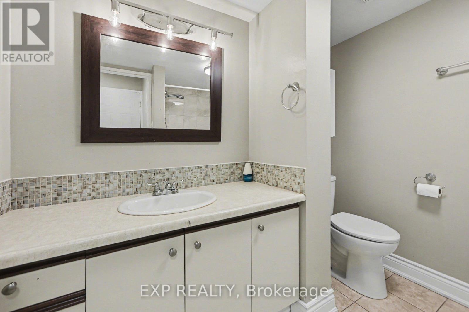 404 - 80 Sandcastle Drive, Ottawa, Ontario K2H 9E7 - Photo 13 - X12980120