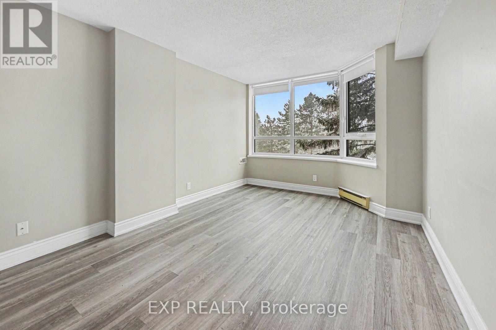 404 - 80 Sandcastle Drive, Ottawa, Ontario K2H 9E7 - Photo 15 - X12980120