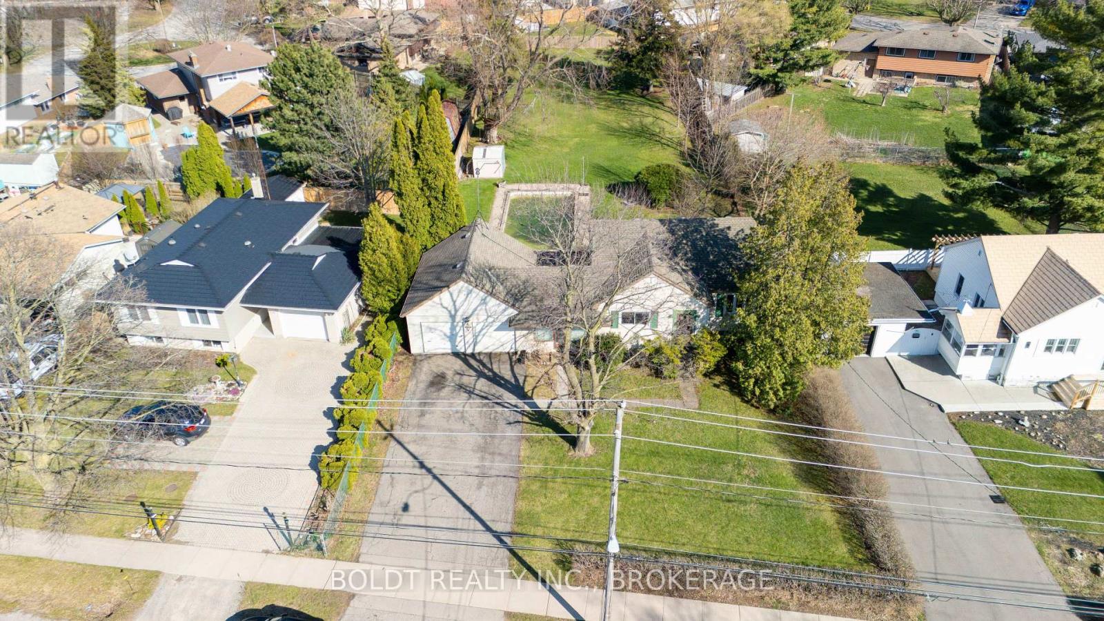 542 Niagara Street, St. Catharines, Ontario  L2M 3P5 - Photo 9 - X12980100