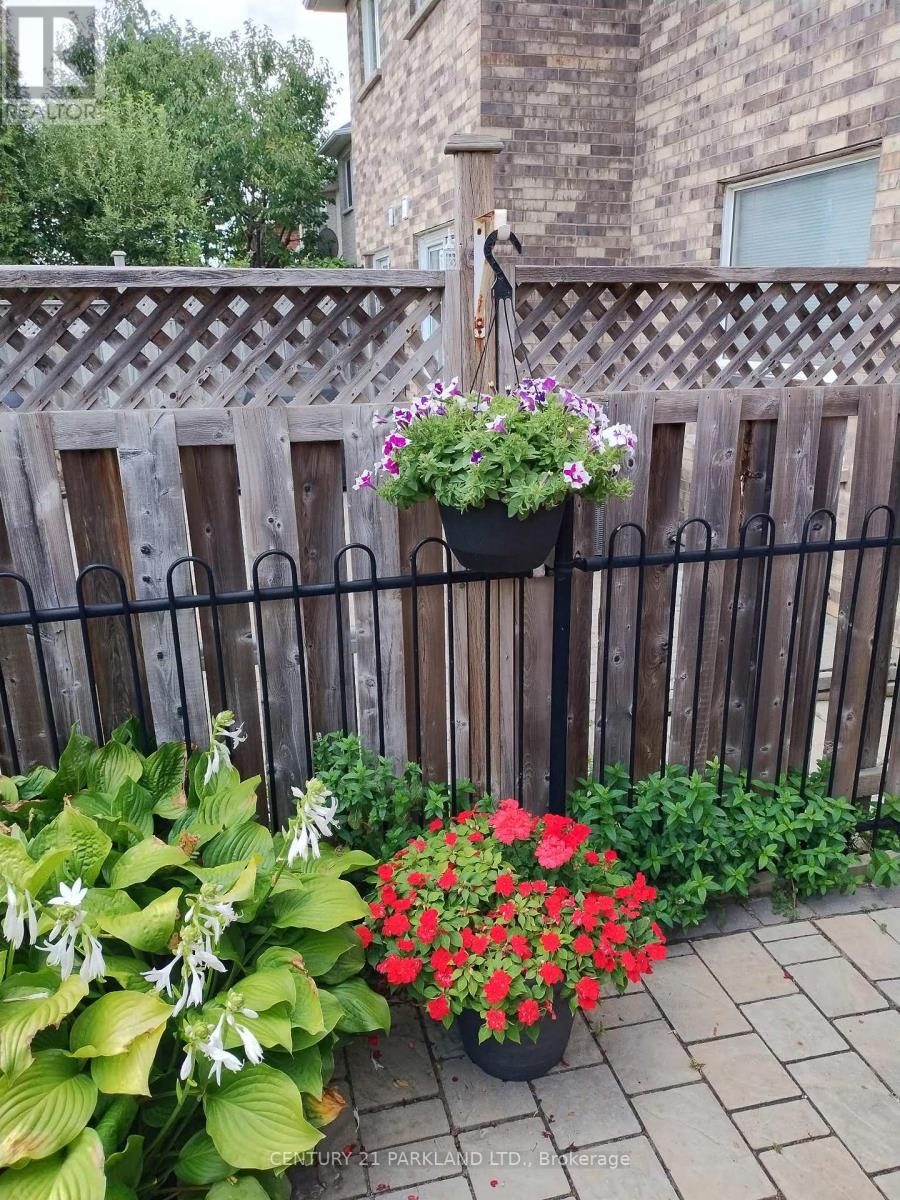 181 Purcell Crescent, Vaughan (Maple), Ontario  L6A 3C5 - Photo 40 - N12980096