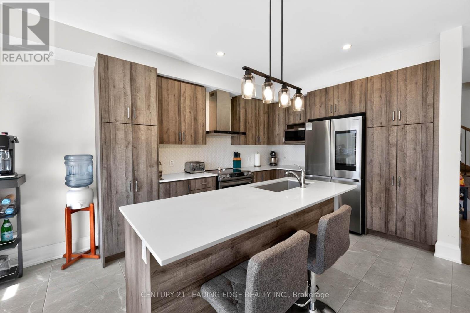 235 Ferragine Crescent, Bradford West Gwillimbury, Ontario  L3Z 4K1 - Photo 12 - N12980104