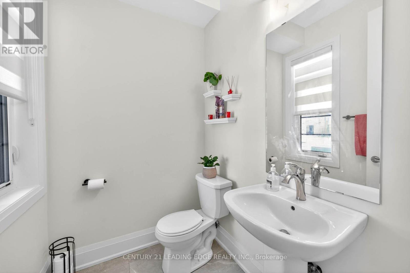 235 Ferragine Crescent, Bradford West Gwillimbury, Ontario  L3Z 4K1 - Photo 18 - N12980104