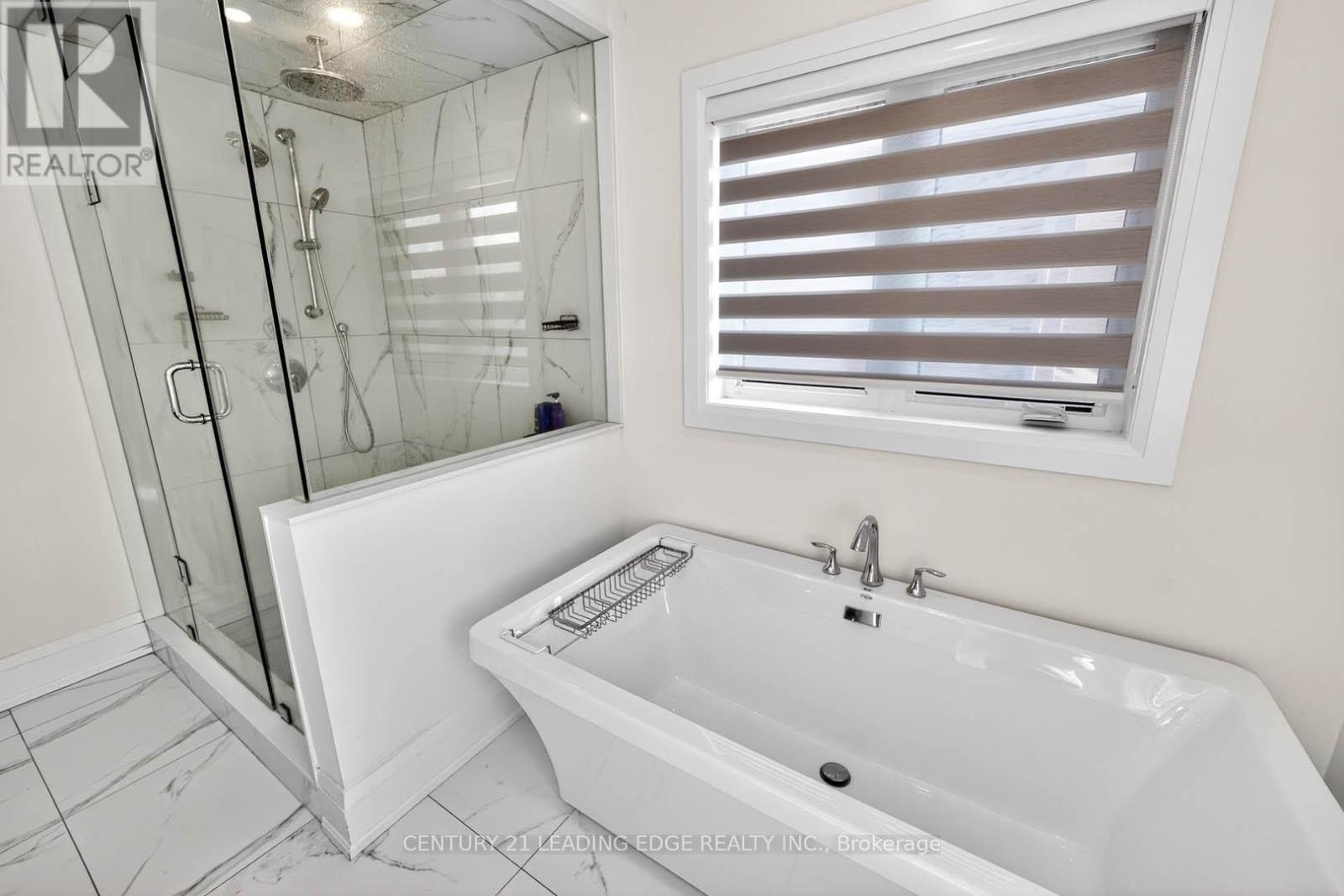 235 Ferragine Crescent, Bradford West Gwillimbury, Ontario  L3Z 4K1 - Photo 26 - N12980104