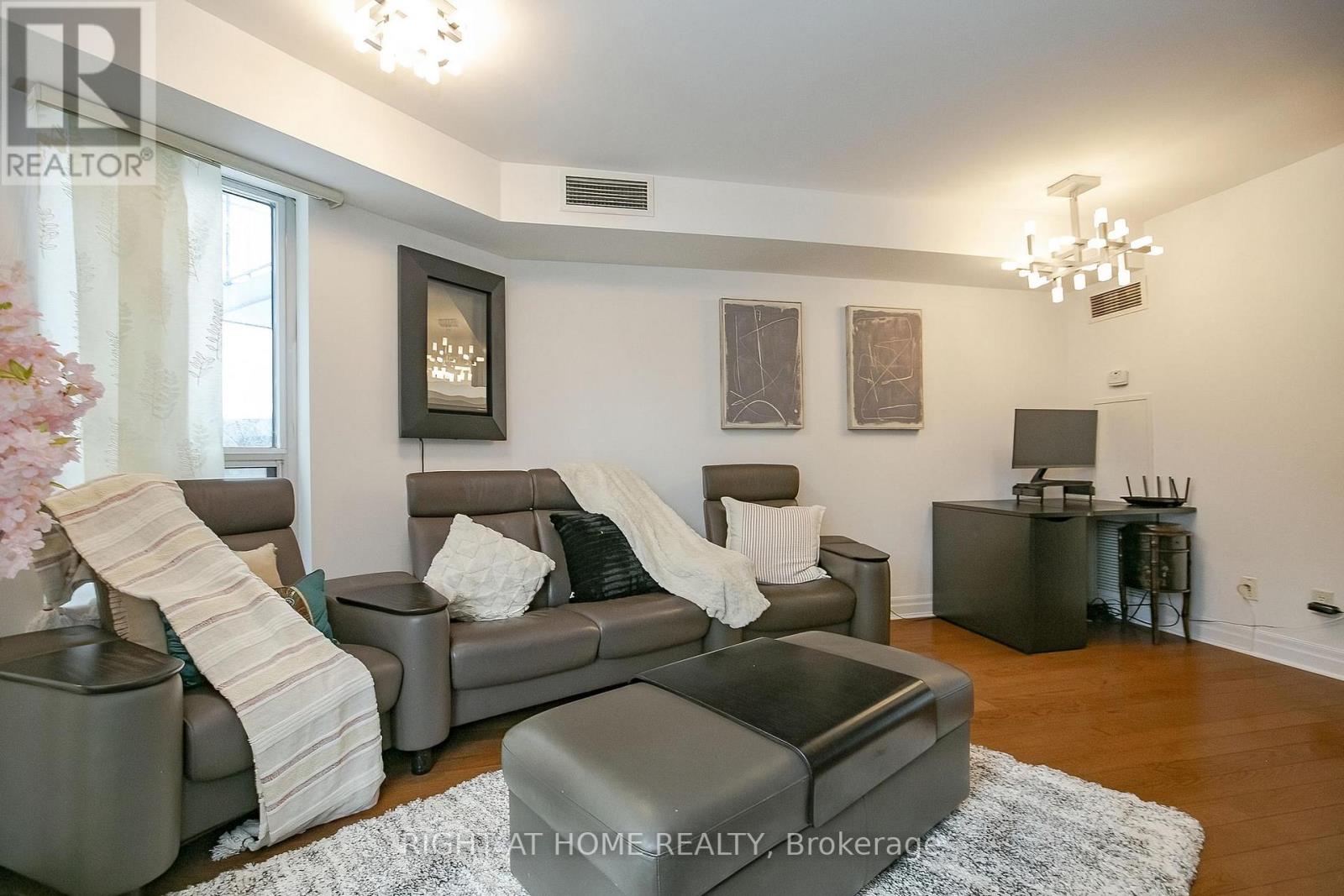 217 - 2119 Lake Shore Boulevard W, Toronto, Ontario  M8V 4E8 - Photo 16 - W12821288