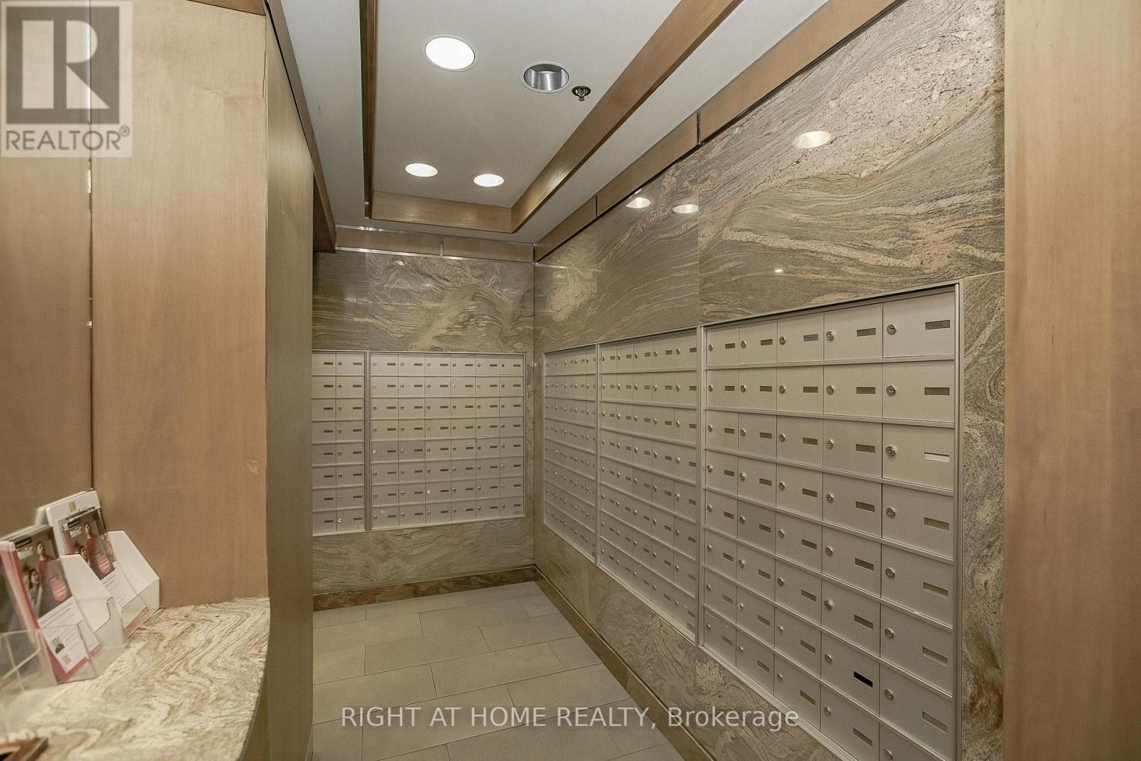 217 - 2119 Lake Shore Boulevard W, Toronto, Ontario  M8V 4E8 - Photo 34 - W12821288