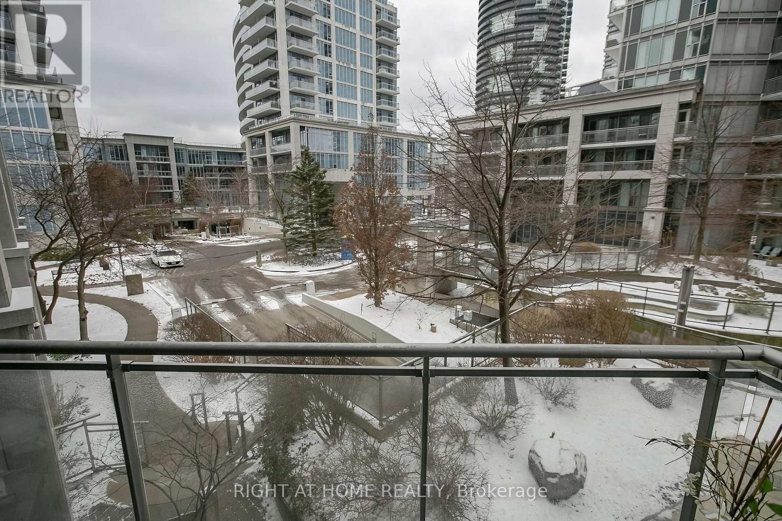 217 - 2119 Lake Shore Boulevard W, Toronto, Ontario  M8V 4E8 - Photo 10 - W12821288