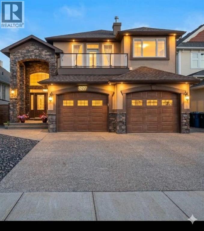 629 Southgate Boulevard S, Lethbridge, Alberta  T1K 5R5 - Photo 2 - A2272885