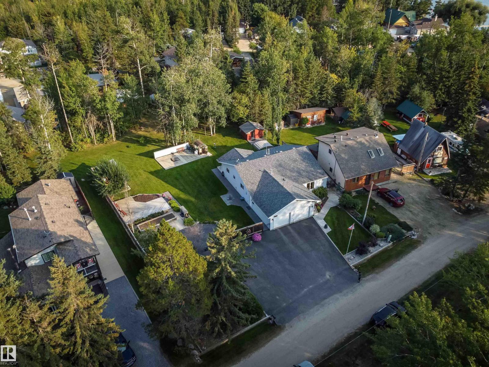 1087 10 St, Rural Lac Ste. Anne County, Alberta  T0E 1A0 - Photo 13 - E4474320