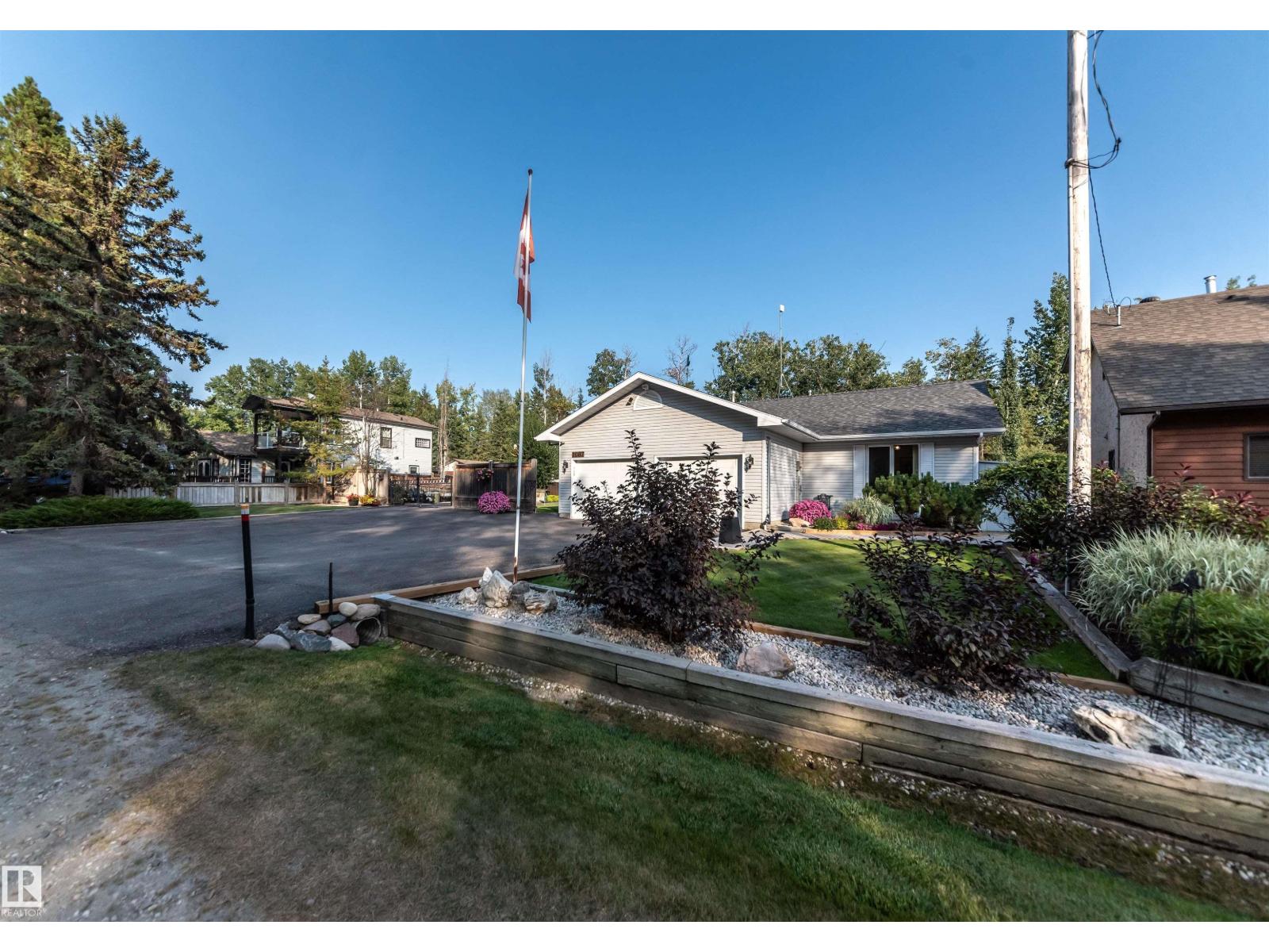 1087 10 St, Rural Lac Ste. Anne County, Alberta  T0E 1A0 - Photo 16 - E4474320