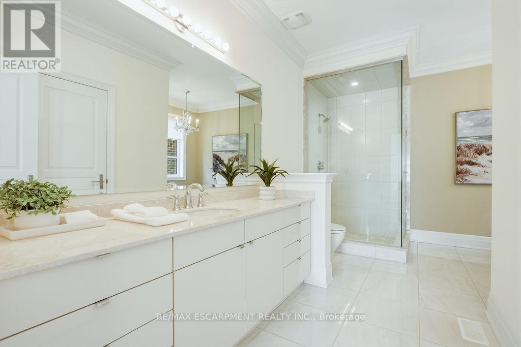 343 Tudor Avenue, Oakville, Ontario  L6K 2V5 - Photo 27 - W12980110