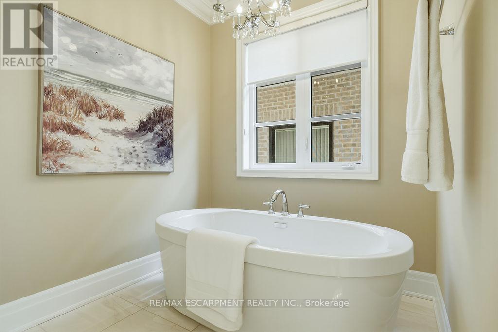 343 Tudor Avenue, Oakville, Ontario  L6K 2V5 - Photo 28 - W12980110