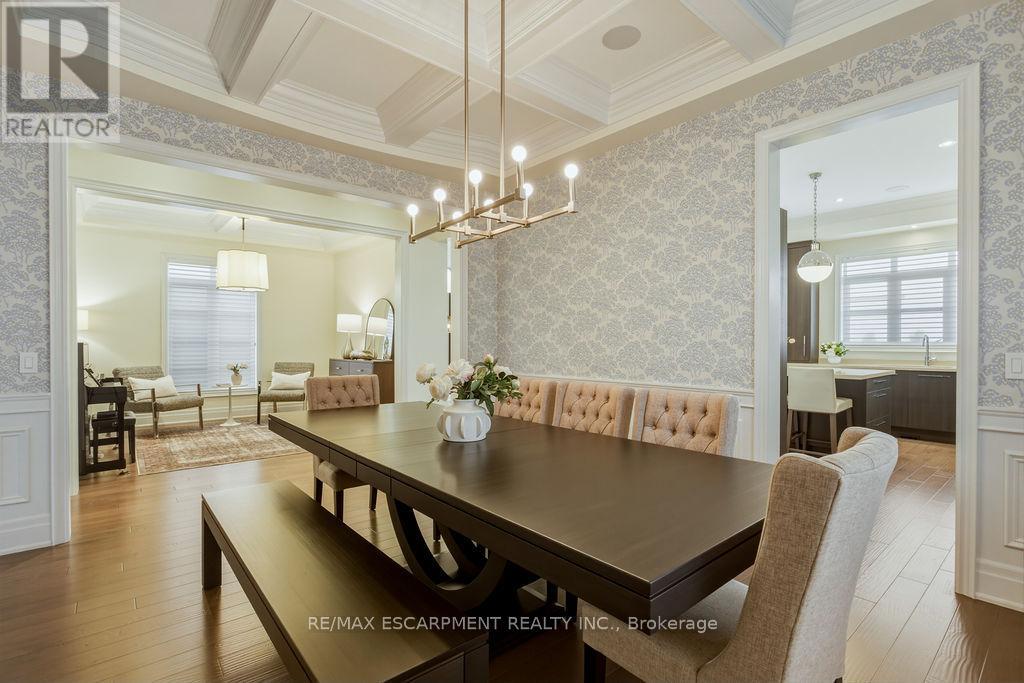 343 Tudor Avenue, Oakville, Ontario  L6K 2V5 - Photo 8 - W12980110