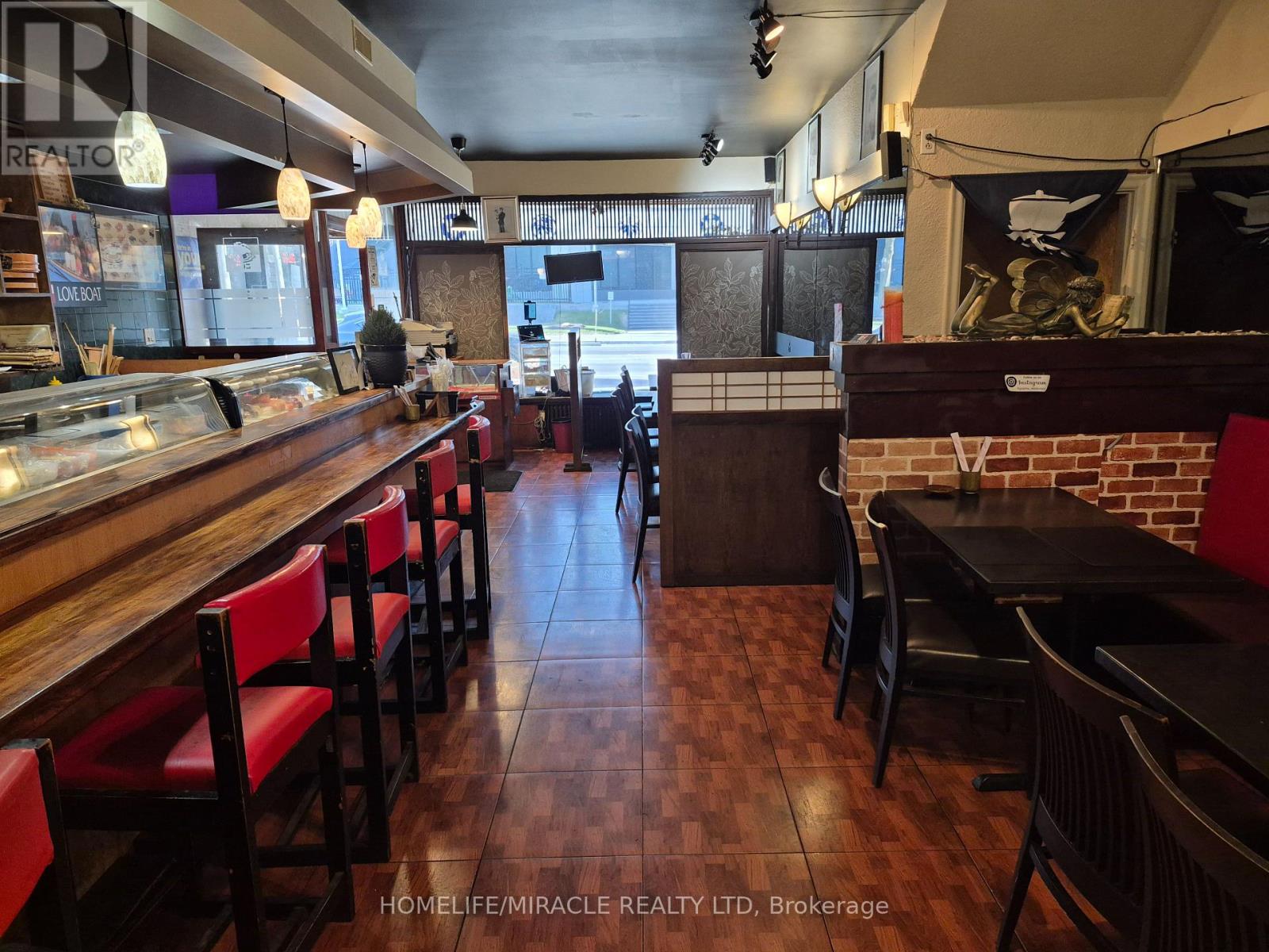 3345 BLOOR STREET W, Toronto, Ontario