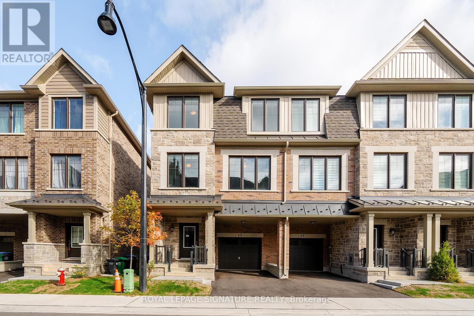 13 FOLCROFT STREET, brampton (brampton west), Ontario