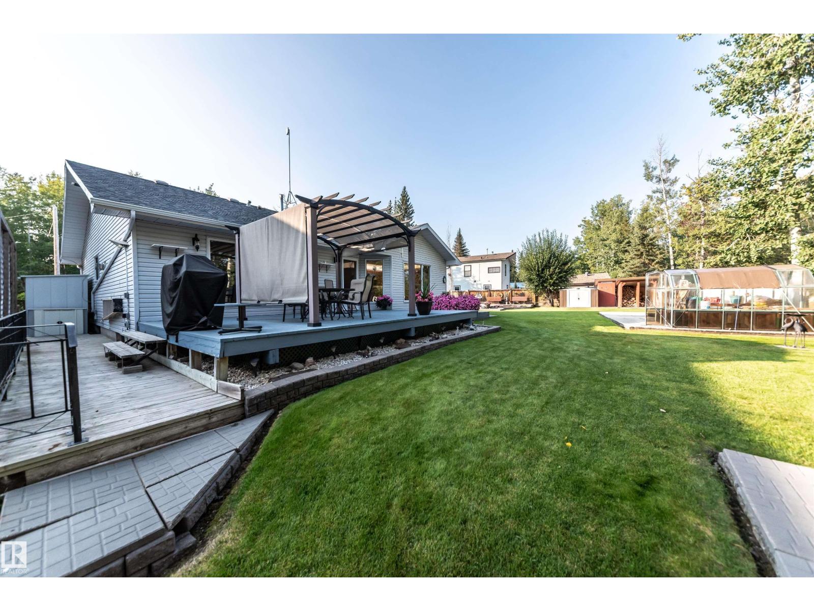 1087 10 St, Rural Lac Ste. Anne County, Alberta  T0E 1A0 - Photo 35 - E4474320