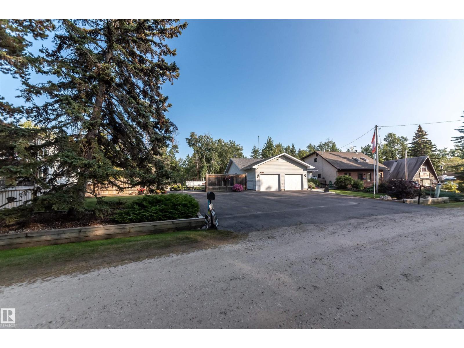 1087 10 St, Rural Lac Ste. Anne County, Alberta  T0E 1A0 - Photo 15 - E4474320