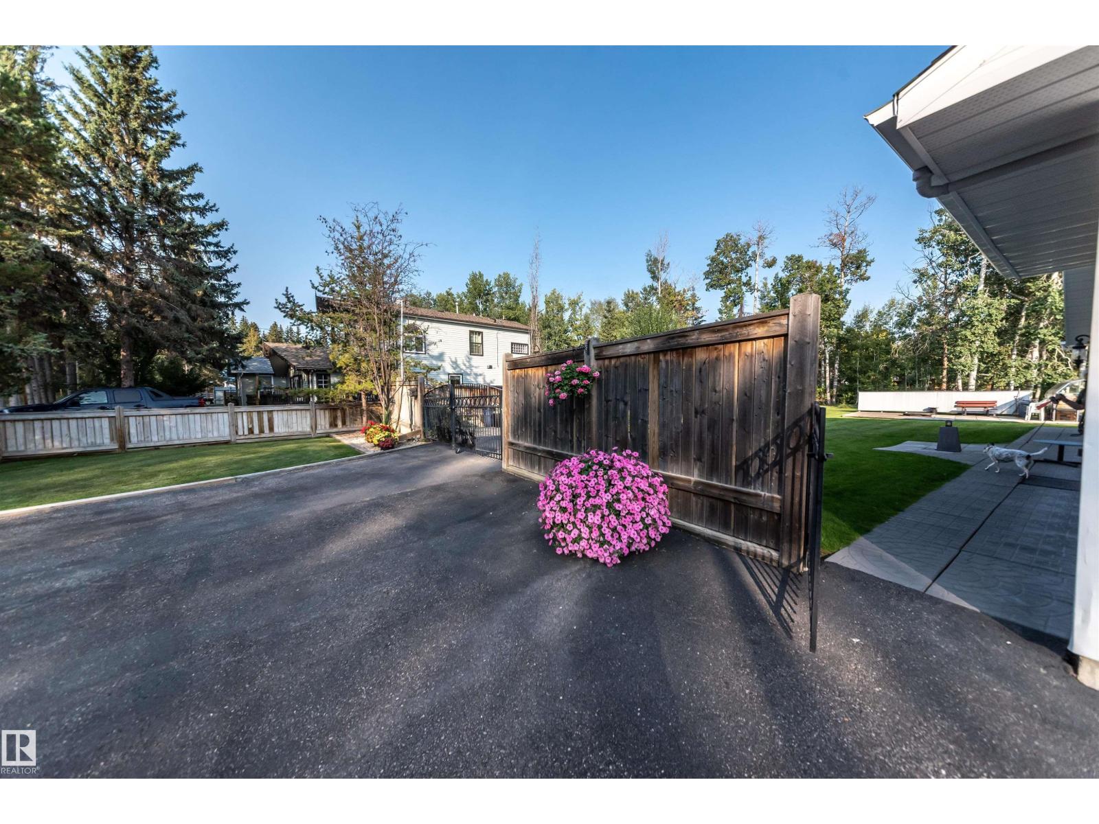 1087 10 St, Rural Lac Ste. Anne County, Alberta  T0E 1A0 - Photo 22 - E4474320