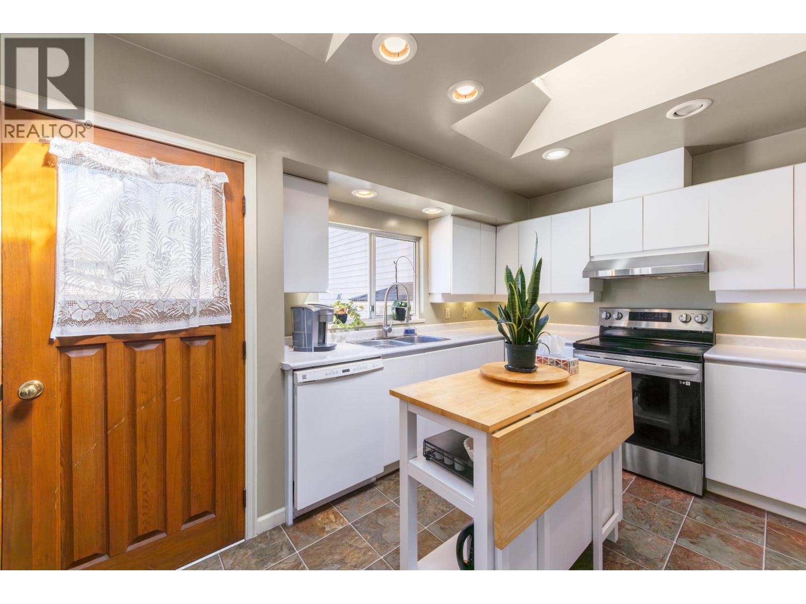 3871 Richmond Street, Richmond, British Columbia  V7E 2W7 - Photo 8 - R3109569