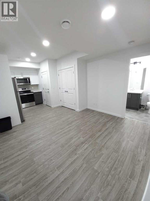 42 Heirloom Manor SE, Calgary, Alberta  T3S 0H2 - Photo 34 - A2297204