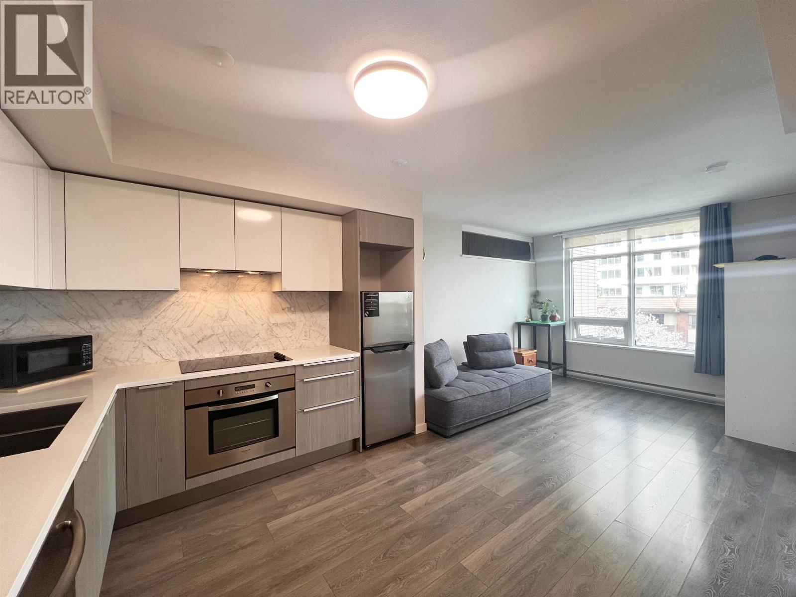 401 6461 Telford Avenue, Burnaby, British Columbia  V5H 0B7 - Photo 2 - R3109564