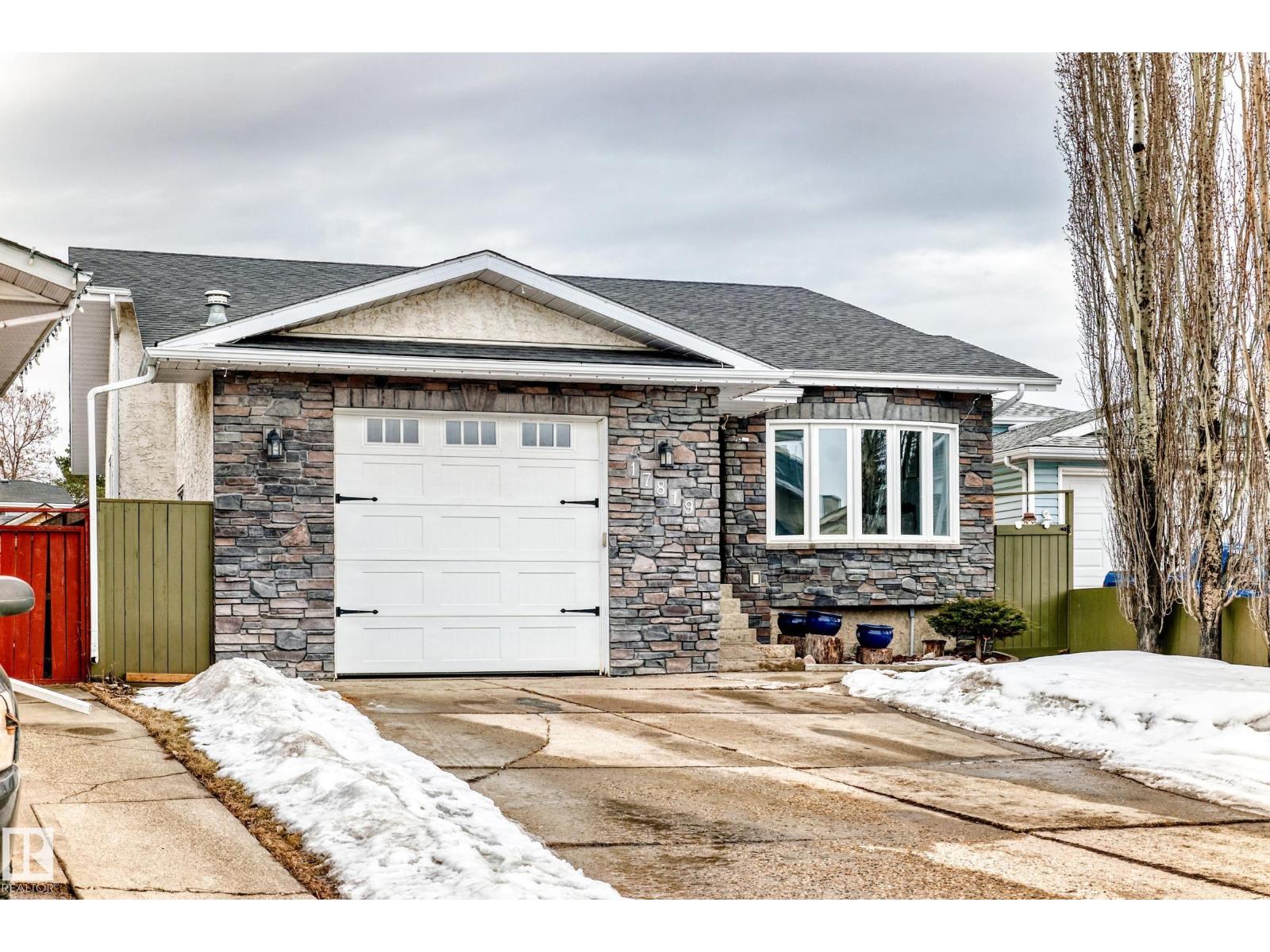 17819 91a St Nw, Edmonton, Alberta  T5Z 2L2 - Photo 1 - E4481495