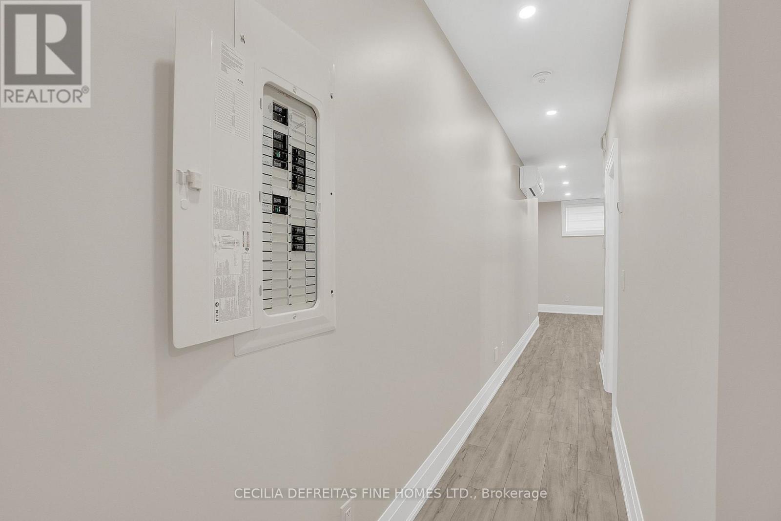 70 Haverson Boulevard, Toronto, Ontario  M6M 3J9 - Photo 3 - W12893362