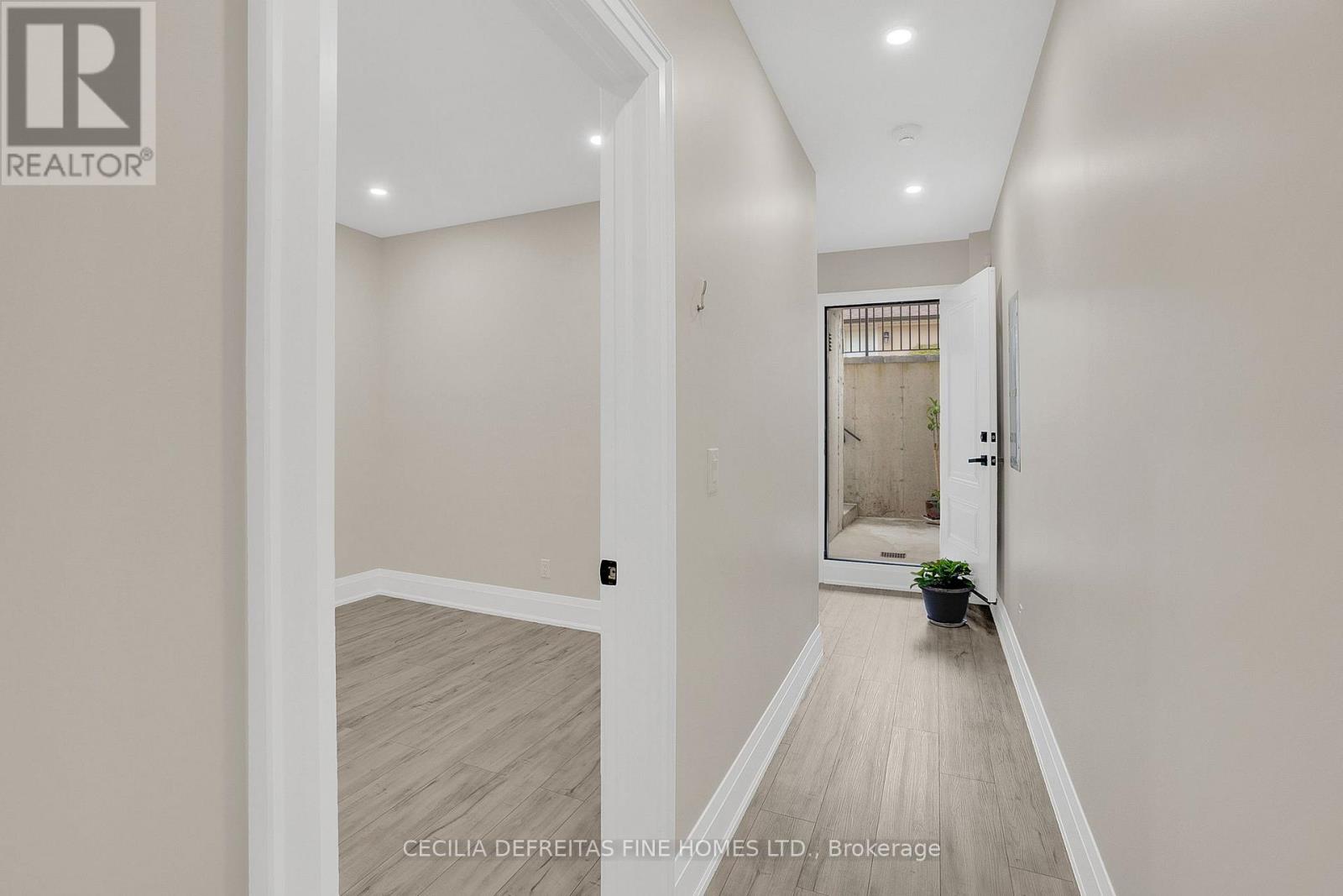 70 Haverson Boulevard, Toronto, Ontario  M6M 3J9 - Photo 4 - W12893362