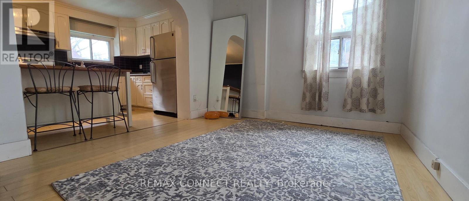 167 Wallace Avenue, Toronto, Ontario  M6H 1V1 - Photo 5 - W12979772