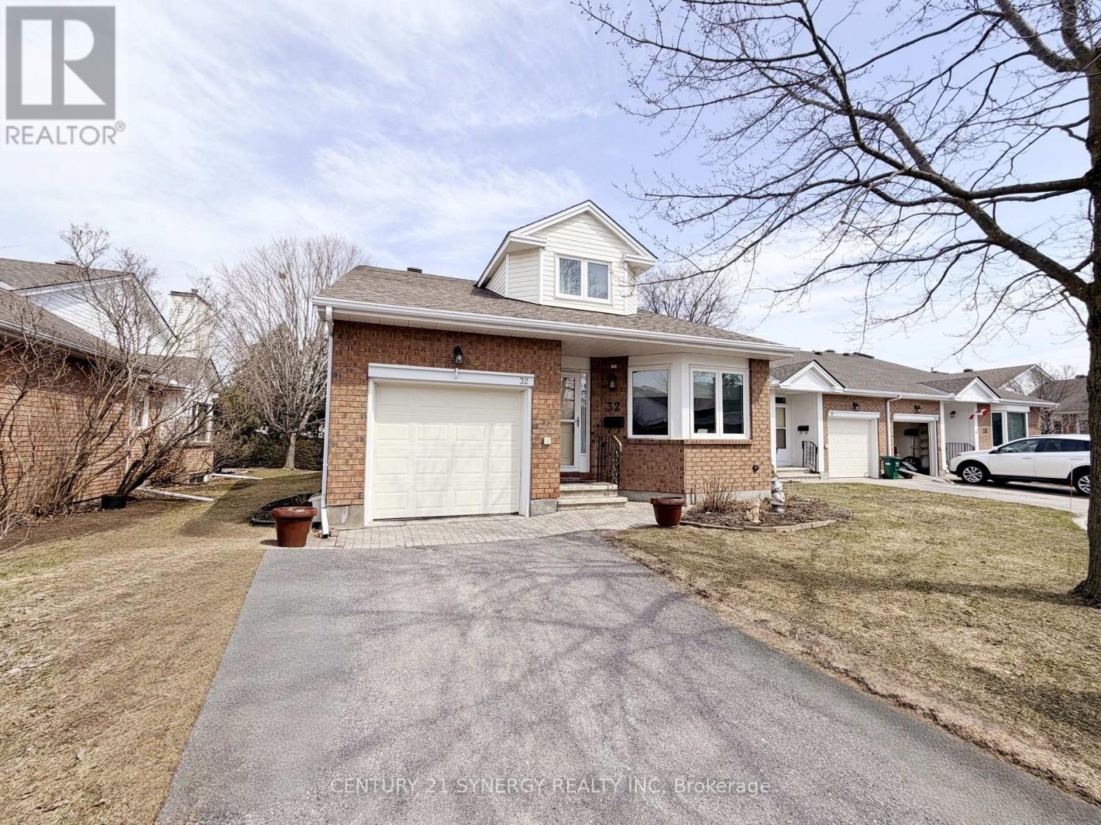 16 - 32 INNESBROOK COURT, Ottawa, Ontario