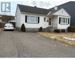 456 BLAKE BOULEVARD, Ottawa, Ontario