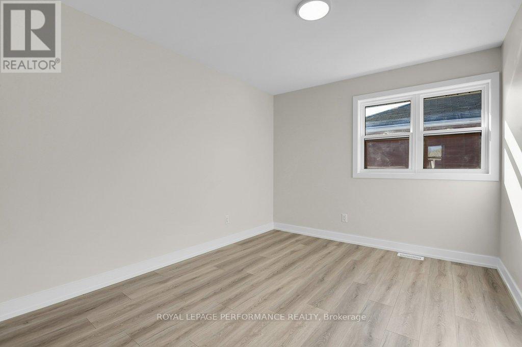 624 Clarke Avenue, Ottawa, Ontario  K1K 0Y7 - Photo 16 - X12882826