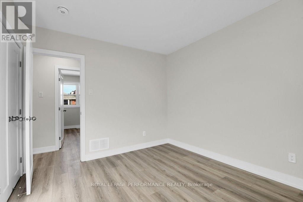 624 Clarke Avenue, Ottawa, Ontario  K1K 0Y7 - Photo 19 - X12882826