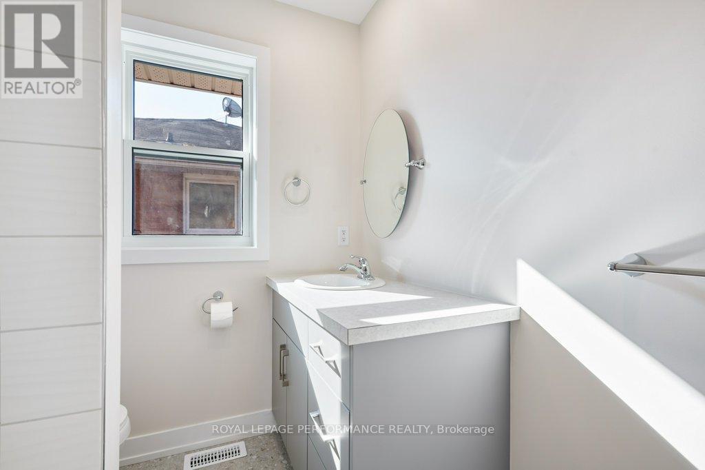 624 Clarke Avenue, Ottawa, Ontario  K1K 0Y7 - Photo 25 - X12882826