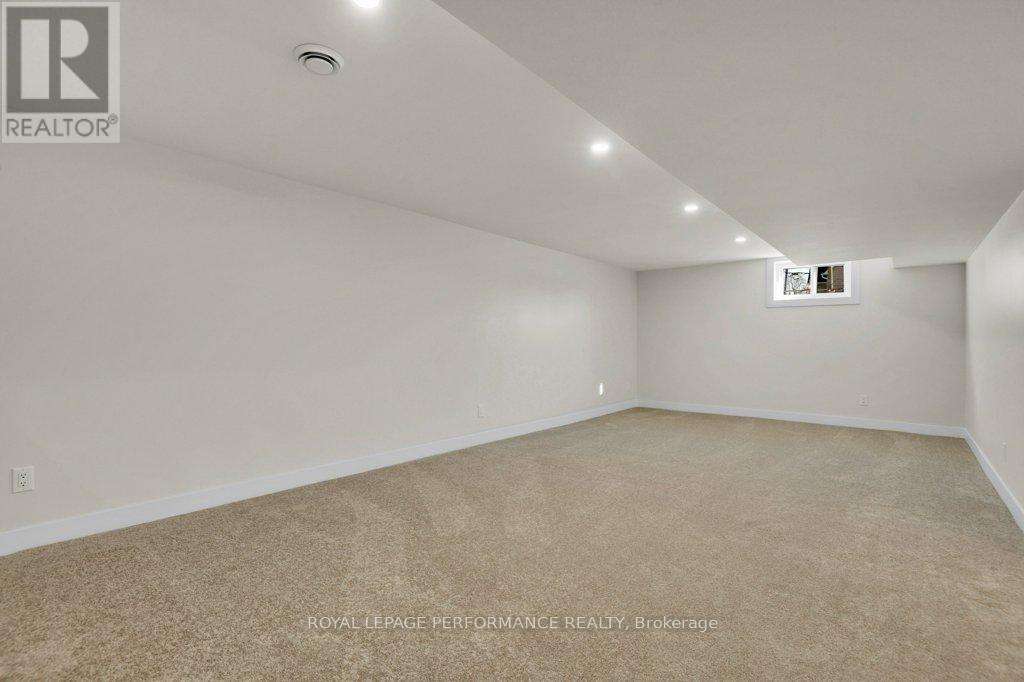 624 Clarke Avenue, Ottawa, Ontario  K1K 0Y7 - Photo 30 - X12882826