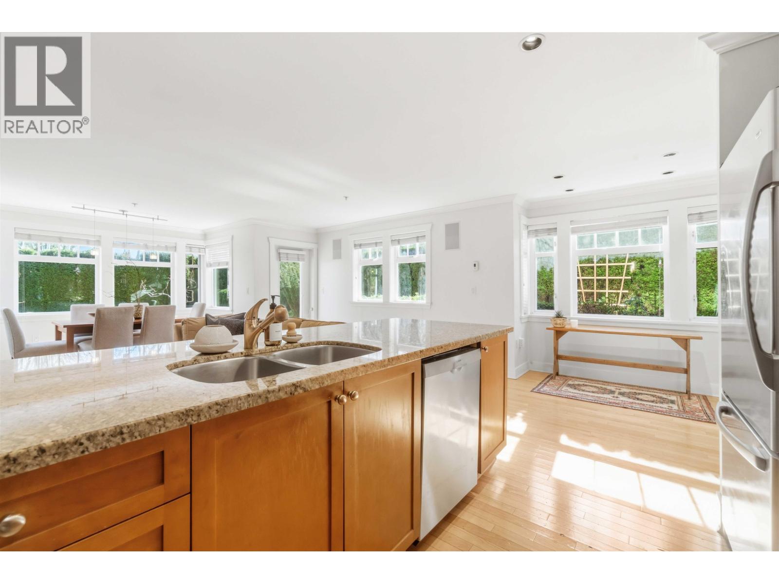 2420 Sasamat Street, Vancouver, British Columbia  V6R 4S8 - Photo 14 - R3109585