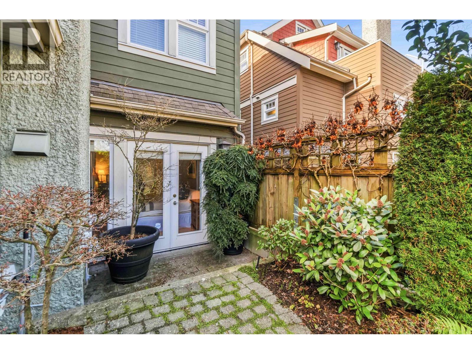 2420 Sasamat Street, Vancouver, British Columbia  V6R 4S8 - Photo 35 - R3109585