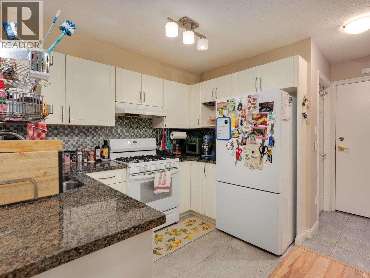 209 688 E 16th Avenue, Vancouver, British Columbia  V5T 2V4 - Photo 6 - R3109619