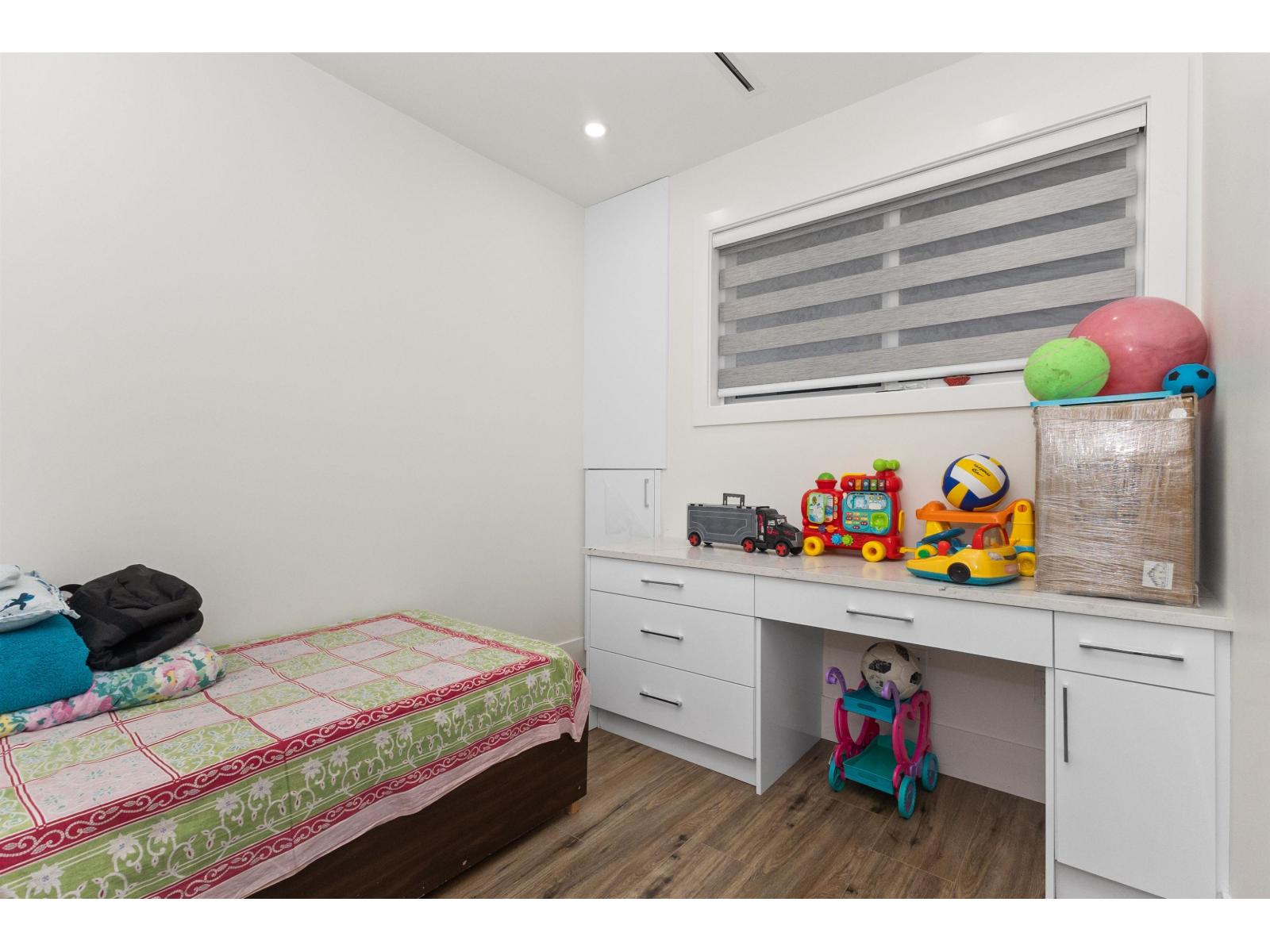 2357 Alder Street, Abbotsford, British Columbia  V2T 2N6 - Photo 13 - R3108475