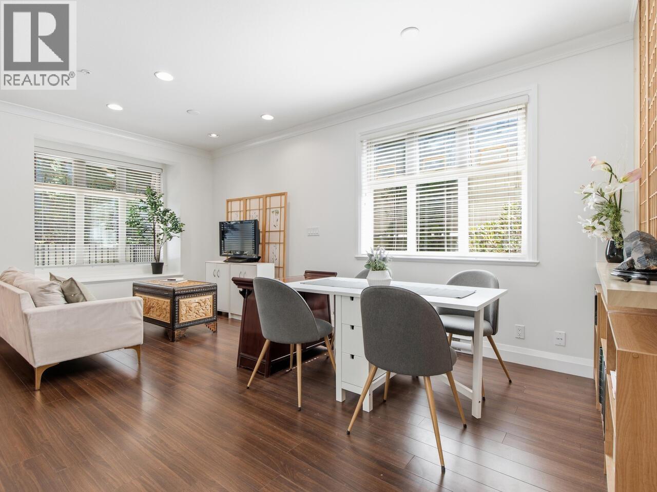 114 5588 Patterson, Burnaby, British Columbia  V5H 0A7 - Photo 5 - R3109583