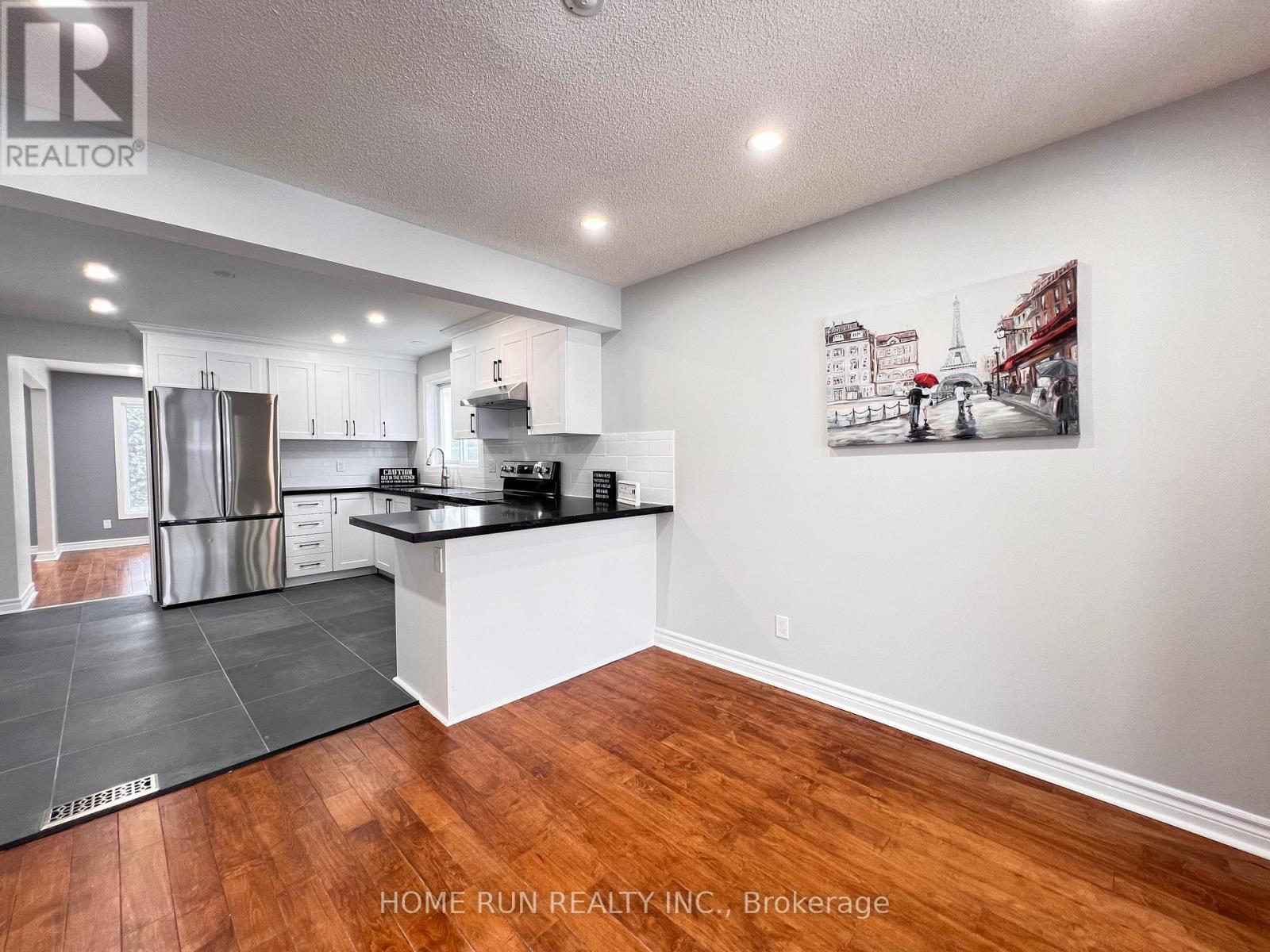 184 Pinetrail Crescent, Ottawa, Ontario  K2G 5B8 - Photo 9 - X12980150