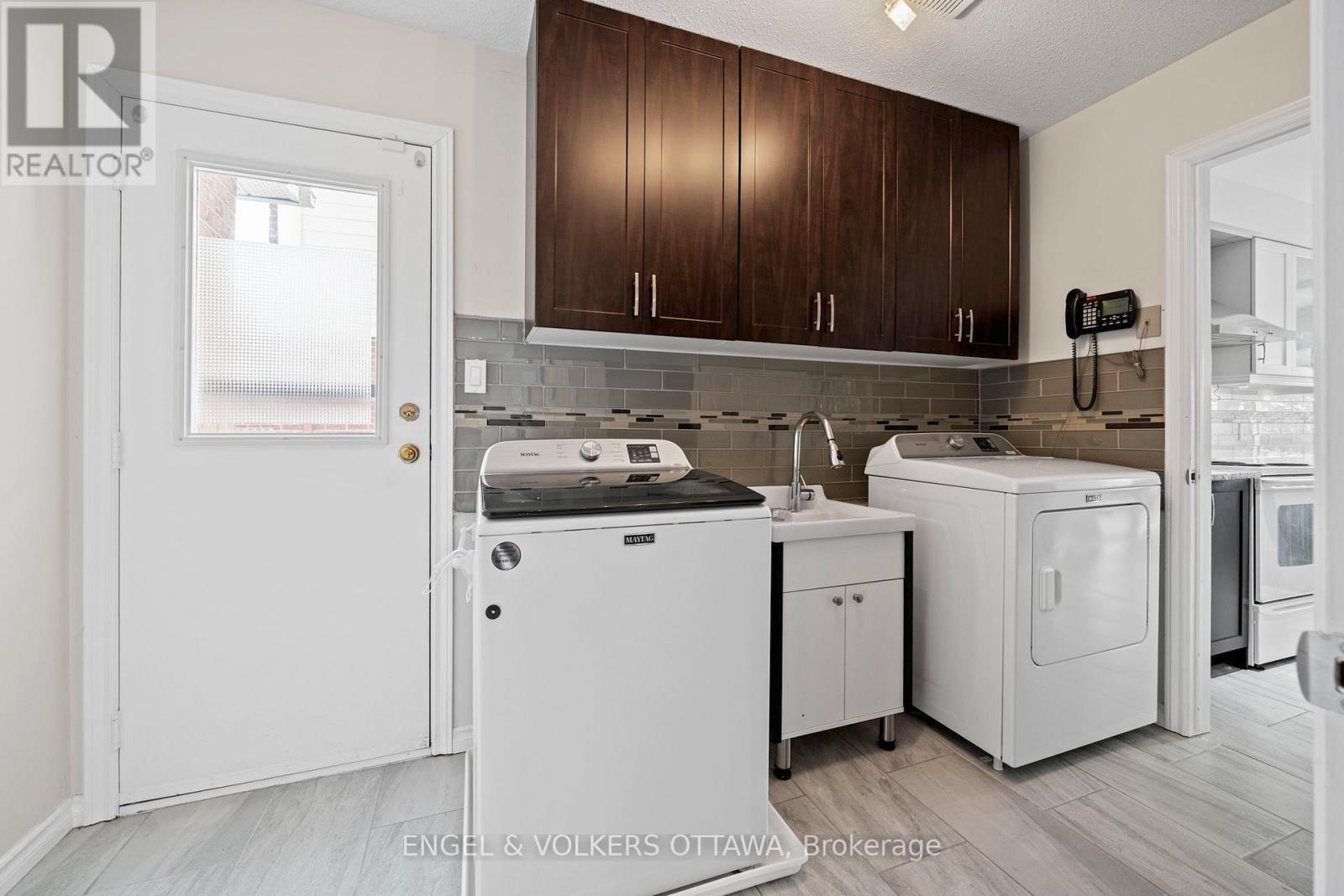 3 Balding Crescent, Ottawa, Ontario  K2K 2L4 - Photo 14 - X12980156