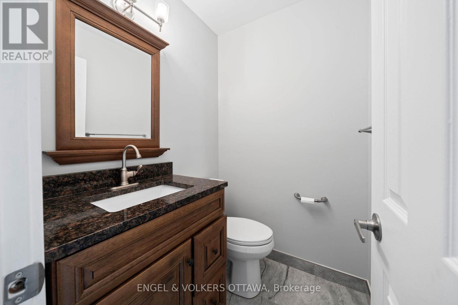 3 Balding Crescent, Ottawa, Ontario  K2K 2L4 - Photo 15 - X12980156