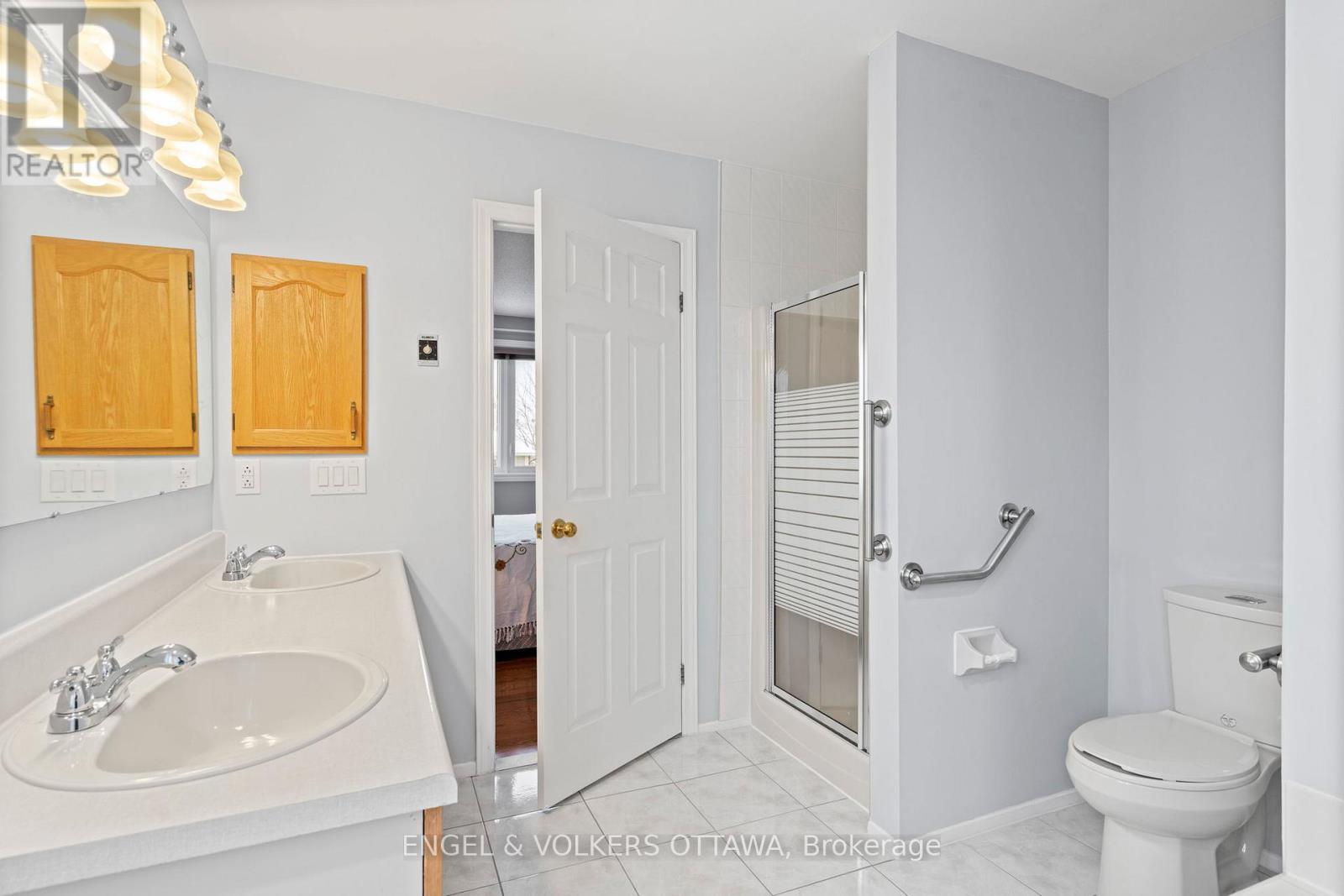 3 Balding Crescent, Ottawa, Ontario  K2K 2L4 - Photo 19 - X12980156