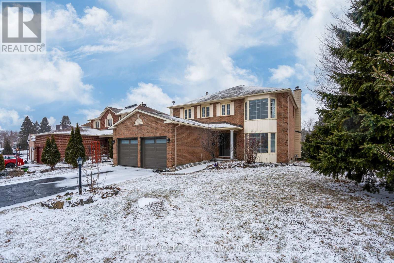 3 Balding Crescent, Ottawa, Ontario  K2K 2L4 - Photo 2 - X12980156