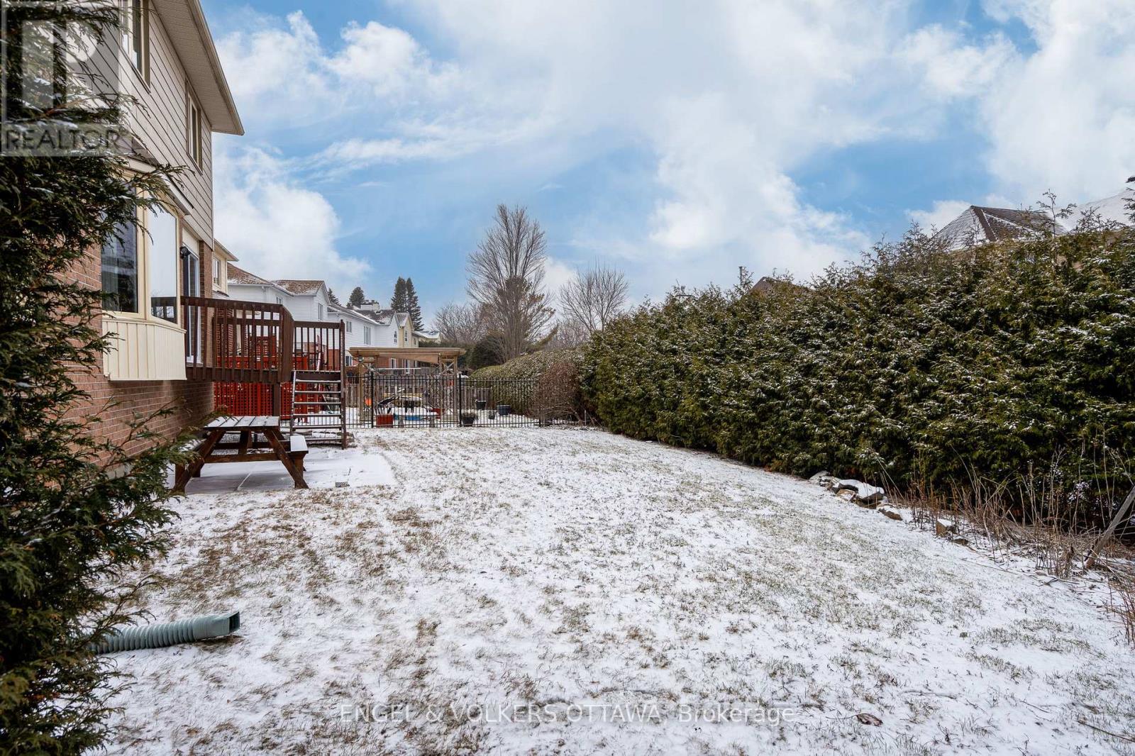 3 Balding Crescent, Ottawa, Ontario  K2K 2L4 - Photo 27 - X12980156